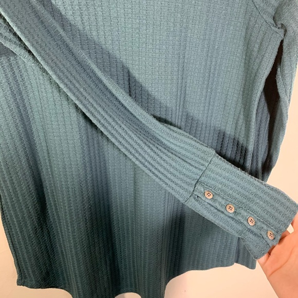 CHASER Crewneck Button Sleeve Waffle Knit Thermal - Picture 4 of 7